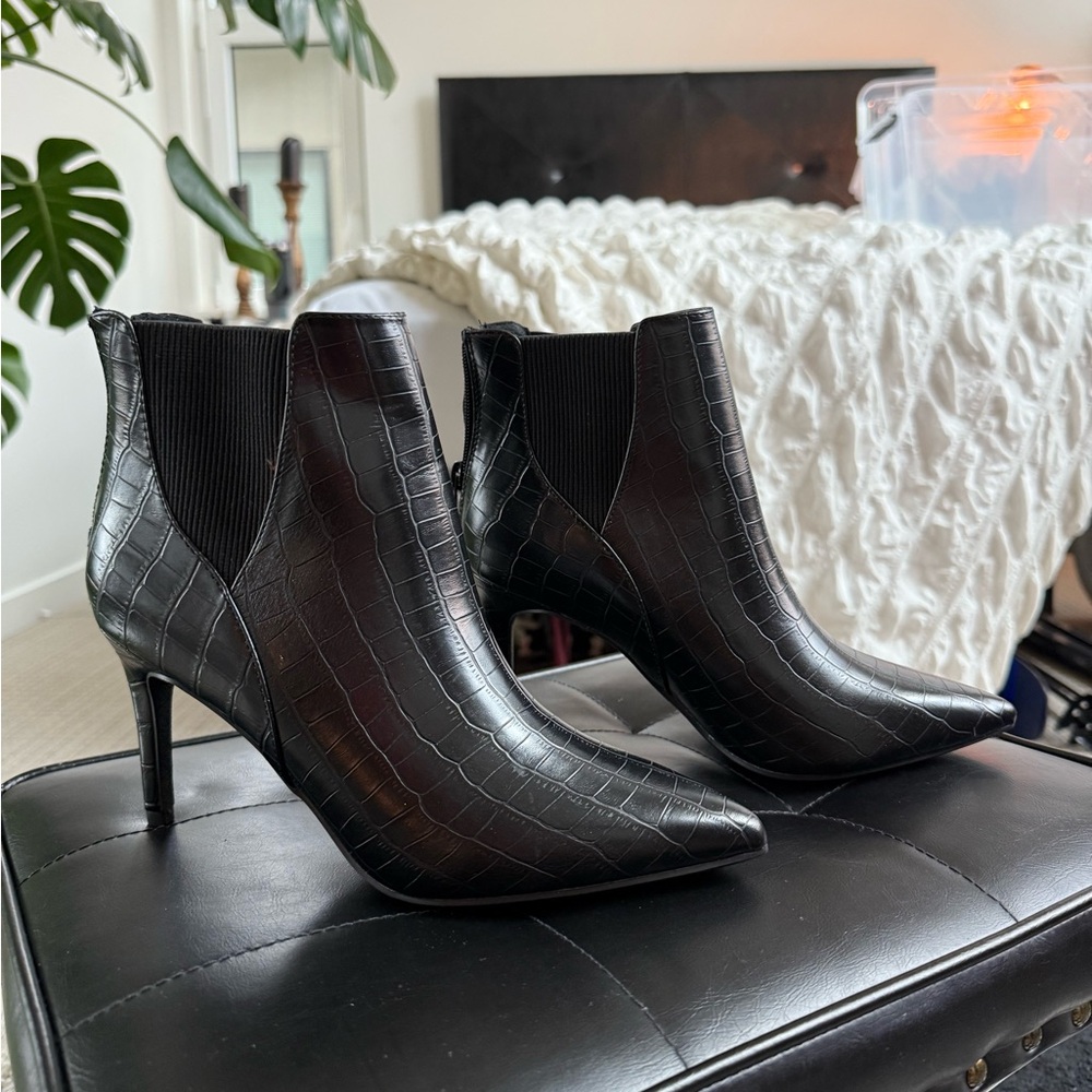 NWOT - Croc Faux Leather Black Spike Heel Ankle Booties - Picture 2 of 9